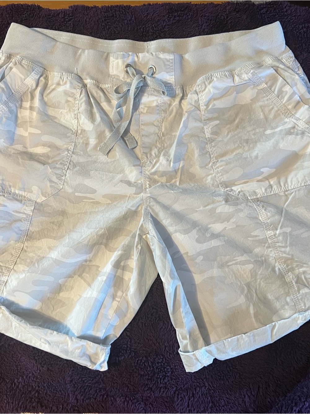 DKNY Sport Gray Cammo Women’s Size Large 100%Cotton